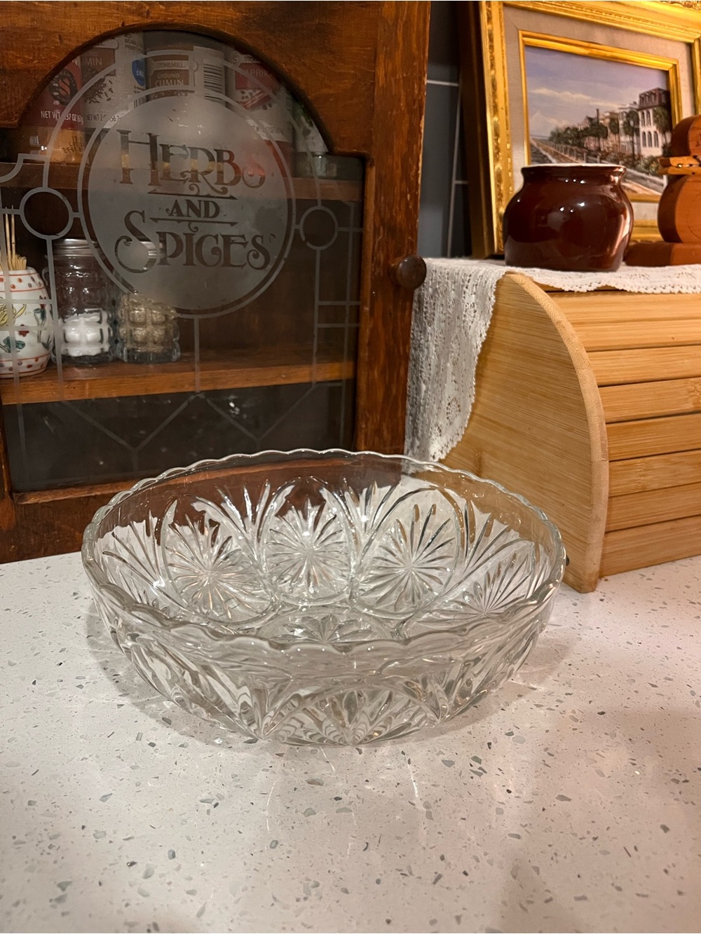 Clear Cut Glass Serving Bowl - Elegant Crystal-Style Design